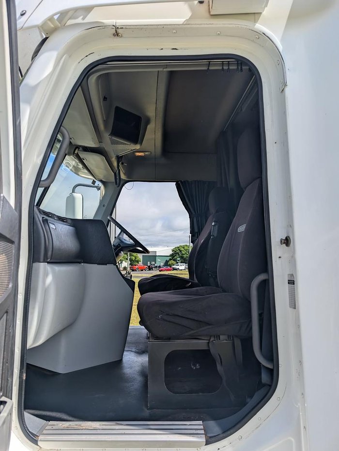 2018 Freightliner Century Class CST112
