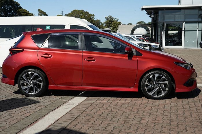 2015 Toyota Corolla ZR