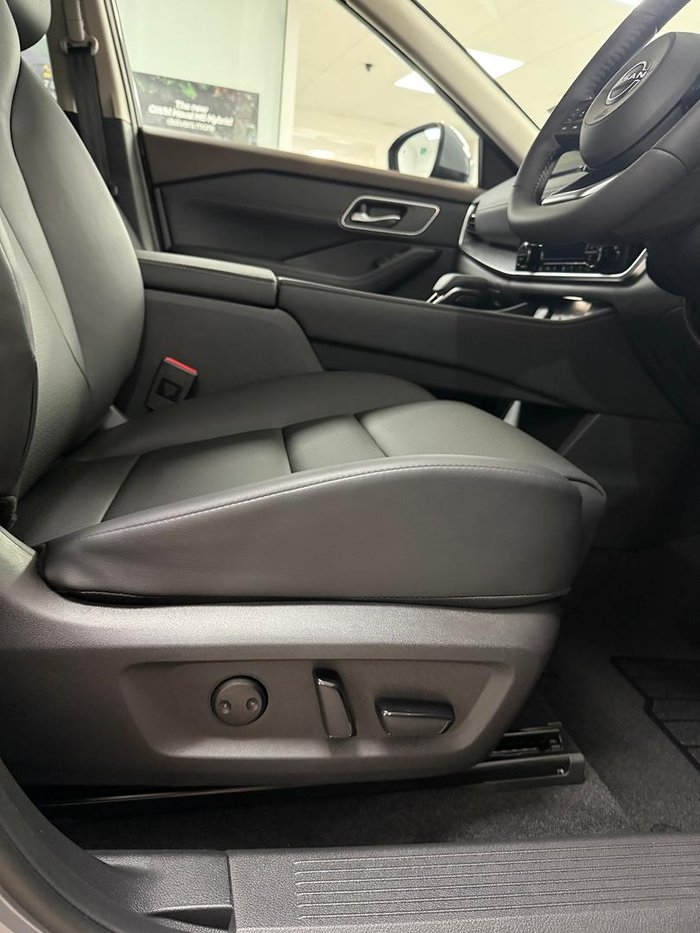 2025 Nissan X-TRAIL ST-L