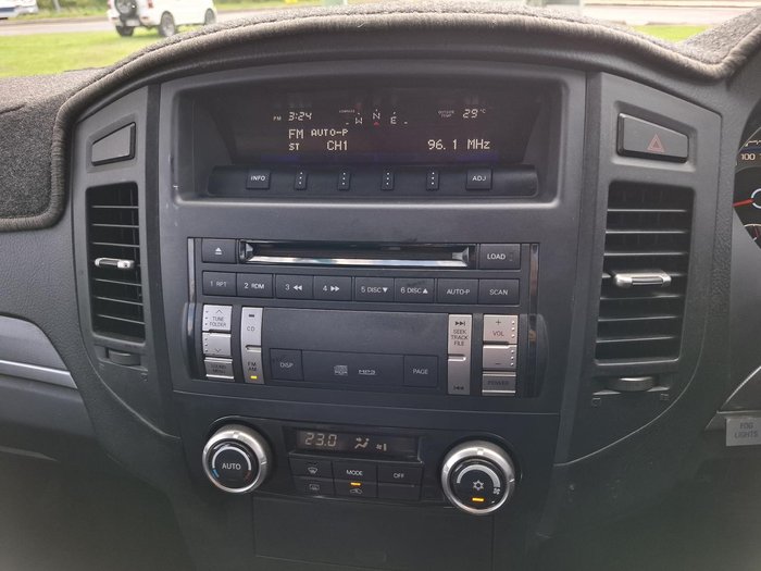 2010 Mitsubishi Pajero GLX