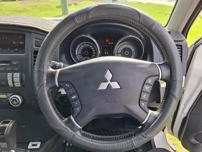 2010 Mitsubishi Pajero GLX