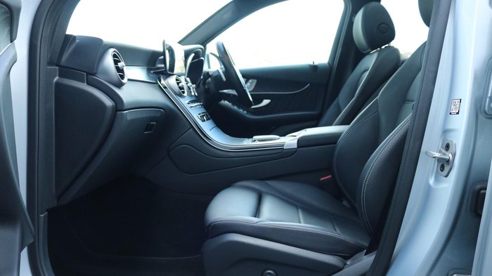 2022 Mercedes-Benz GLC-Class GLC300