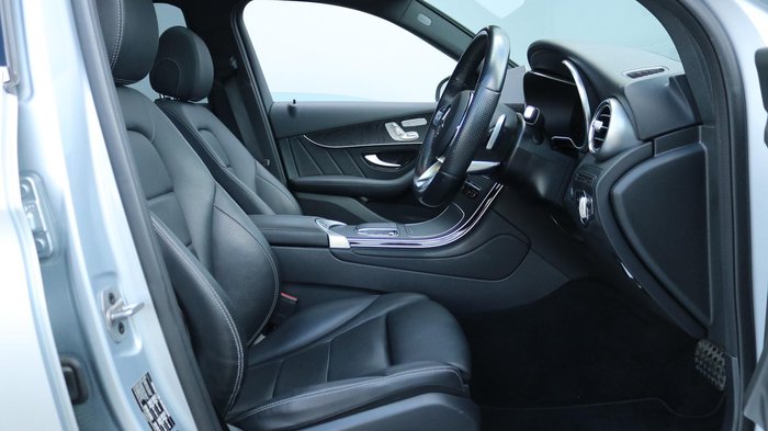 2022 Mercedes-Benz GLC-Class GLC300