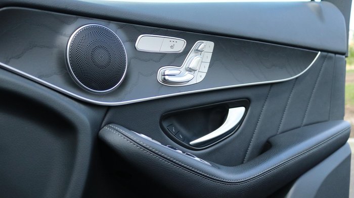 2022 Mercedes-Benz GLC-Class GLC300