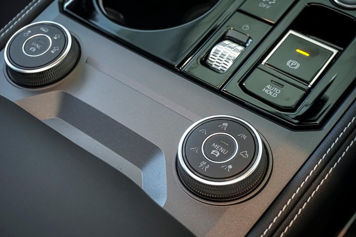 2025 Volkswagen Touareg 210TDI R-Line