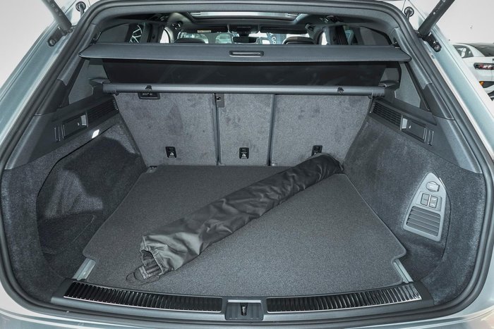 2025 Volkswagen Touareg 210TDI R-Line