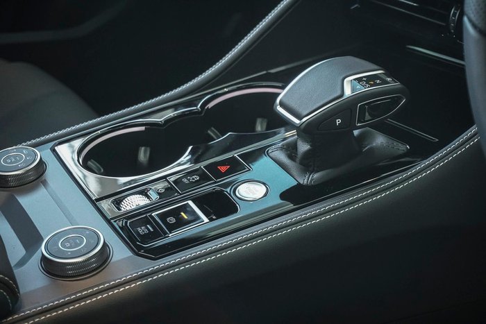 2025 Volkswagen Touareg 210TDI R-Line