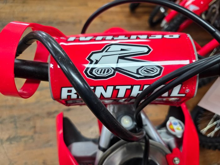 2025 Honda CRF450R Red