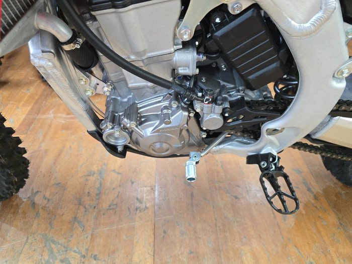 2025 Honda CRF450R Red