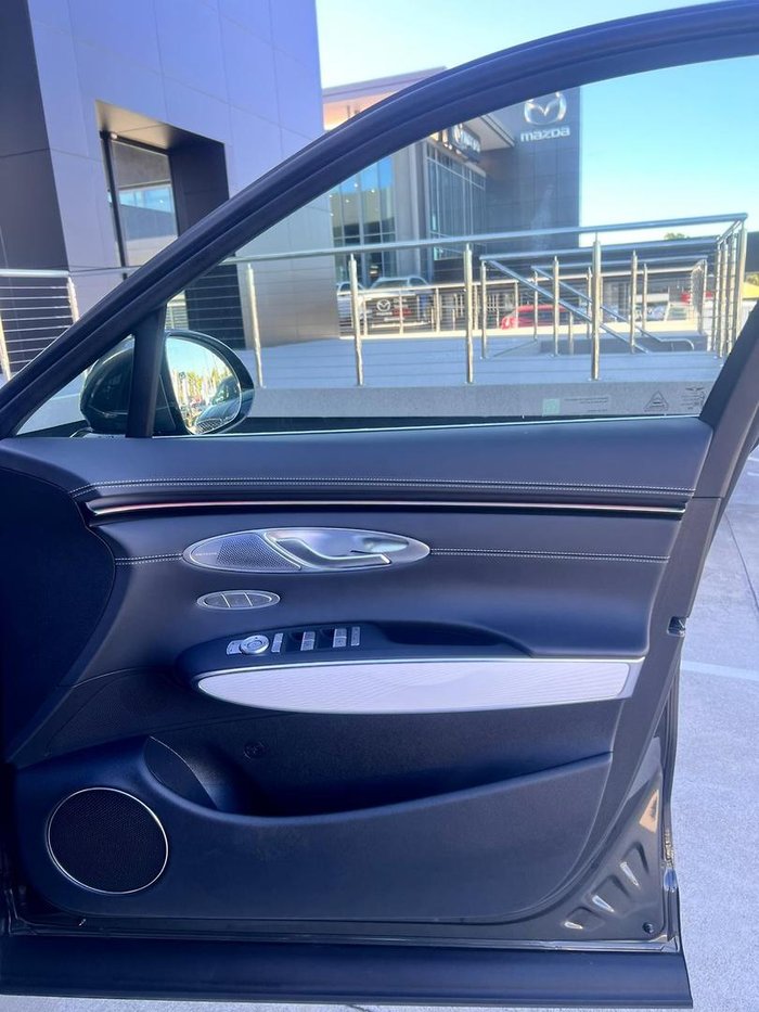 2025 Genesis GV70 2.5T SIGNATURE