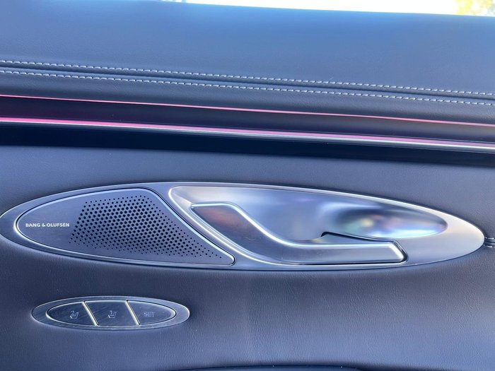 2025 Genesis GV70 2.5T SIGNATURE