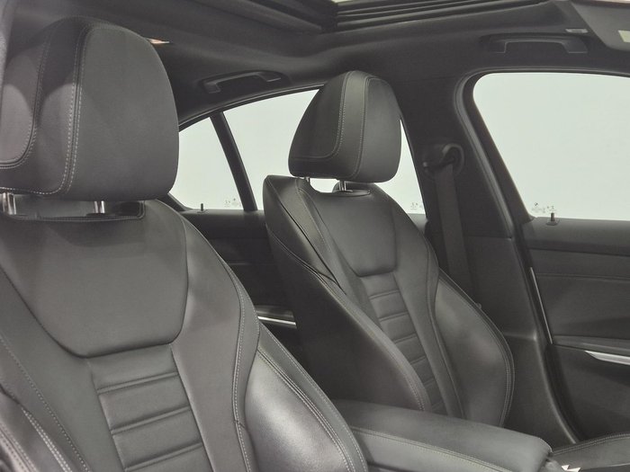 2019 BMW 3 Series 330i M Sport