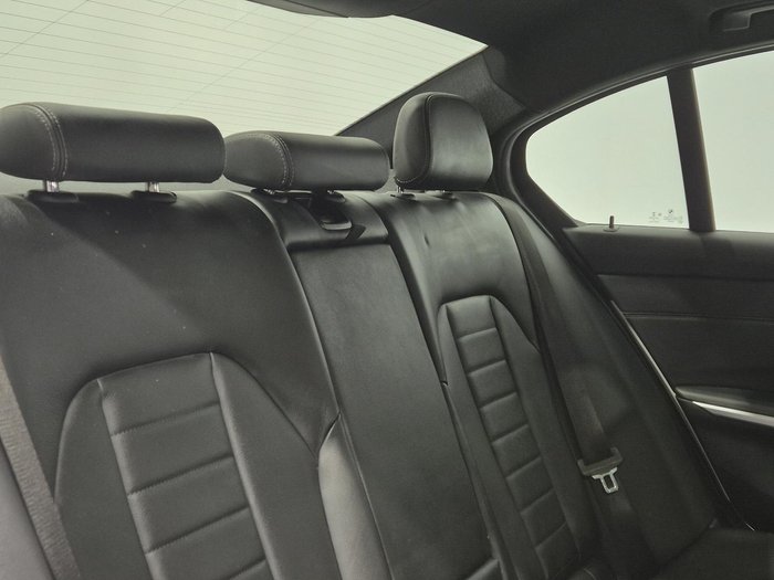 2019 BMW 3 Series 330i M Sport