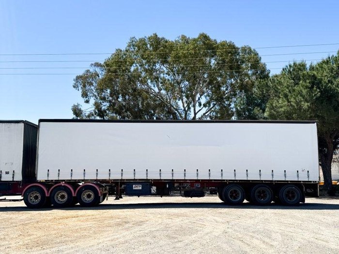 1998 Haulmark / Freighter 32 Pallet B Double Curtainsider Combination