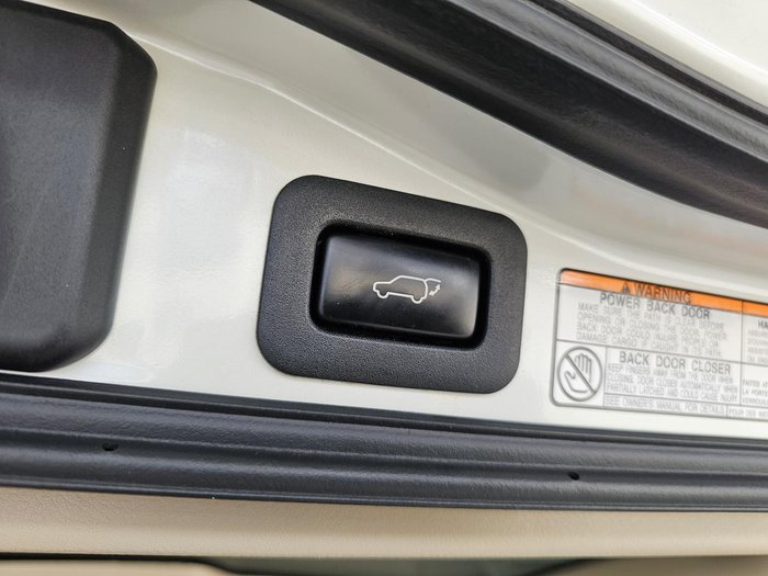 2018 Toyota Landcruiser Sahara VDJ200R 4X4 Dual Range White