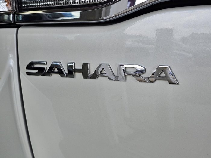 2018 Toyota Landcruiser Sahara VDJ200R 4X4 Dual Range White