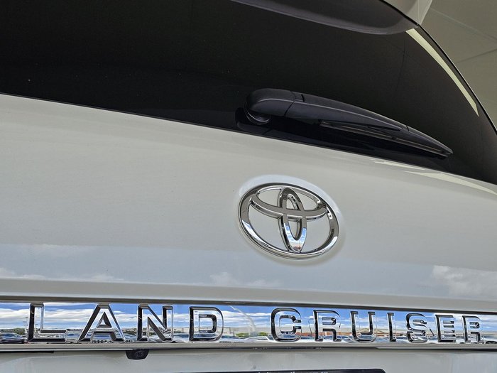 2018 Toyota Landcruiser Sahara VDJ200R 4X4 Dual Range White