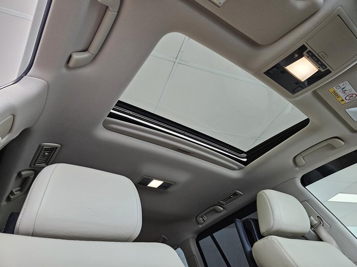 2018 Toyota Landcruiser Sahara VDJ200R 4X4 Dual Range White