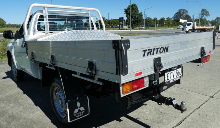 2022 Mitsubishi Triton GLX