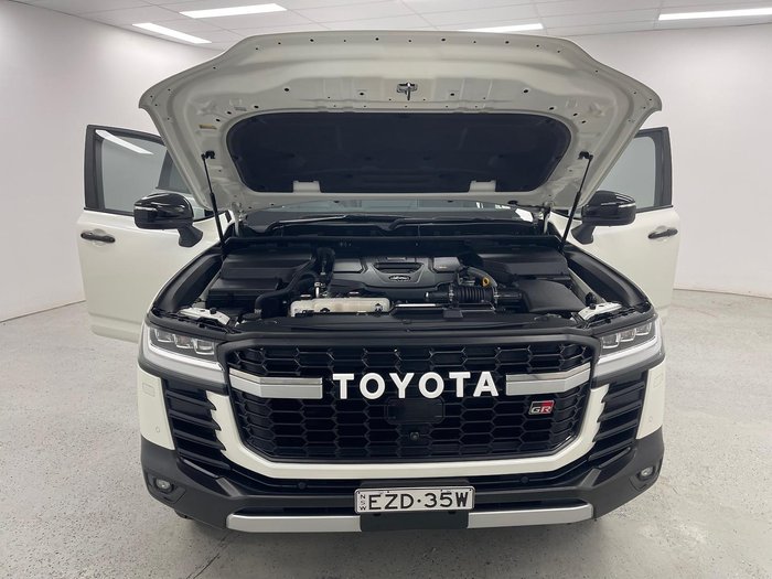 2022 Toyota Landcruiser GR Sport FJA300R 4X4 Dual Range Crystal Pearl