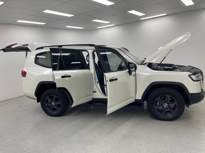 2022 Toyota Landcruiser GR Sport FJA300R 4X4 Dual Range Crystal Pearl