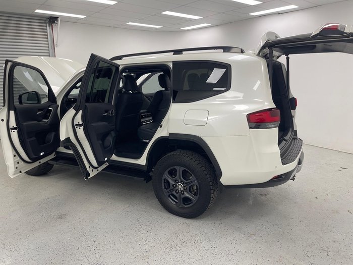 2022 Toyota Landcruiser GR Sport FJA300R 4X4 Dual Range Crystal Pearl