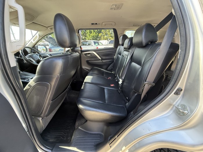 2020 Mitsubishi Pajero