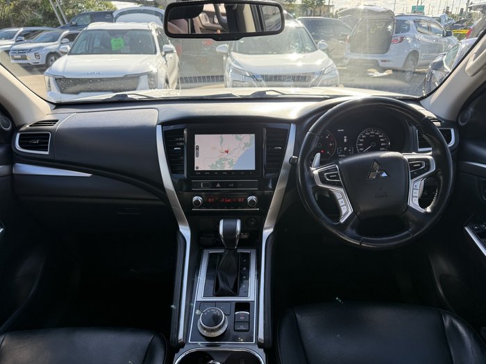 2020 Mitsubishi Pajero