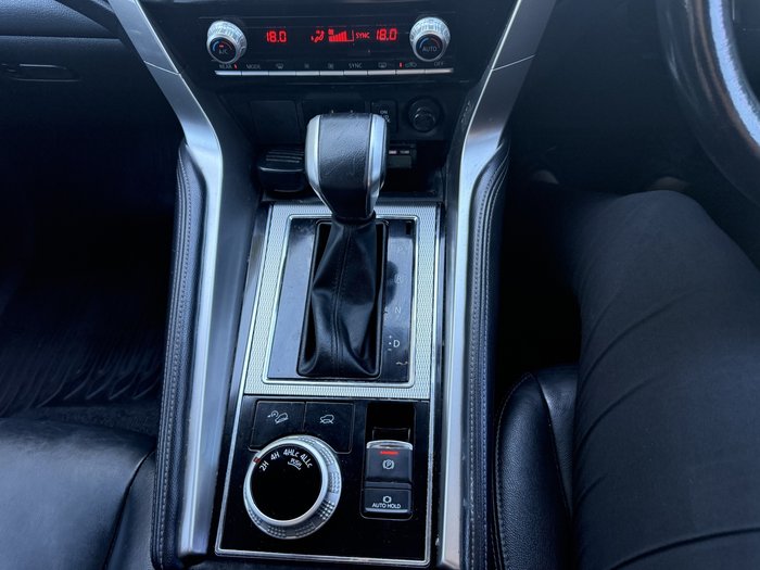 2020 Mitsubishi Pajero