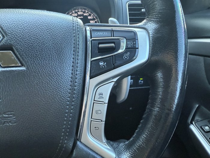 2020 Mitsubishi Pajero