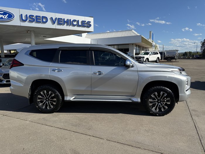 2020 Mitsubishi Pajero