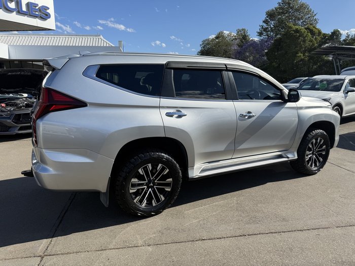2020 Mitsubishi Pajero
