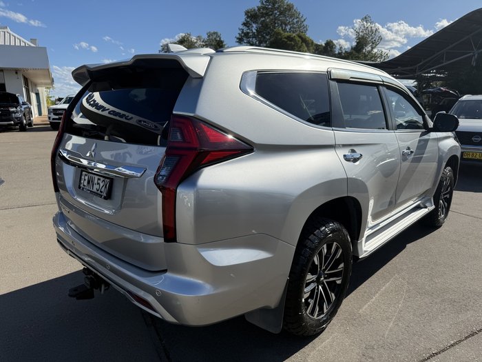 2020 Mitsubishi Pajero