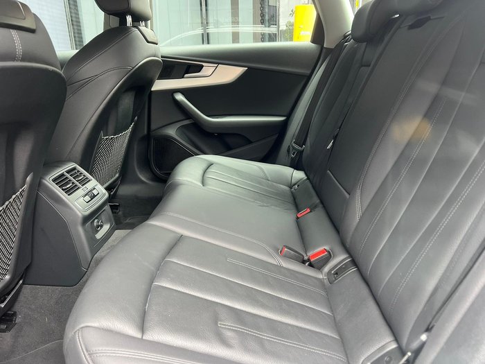 2019 Audi A4 45 TFSI S line