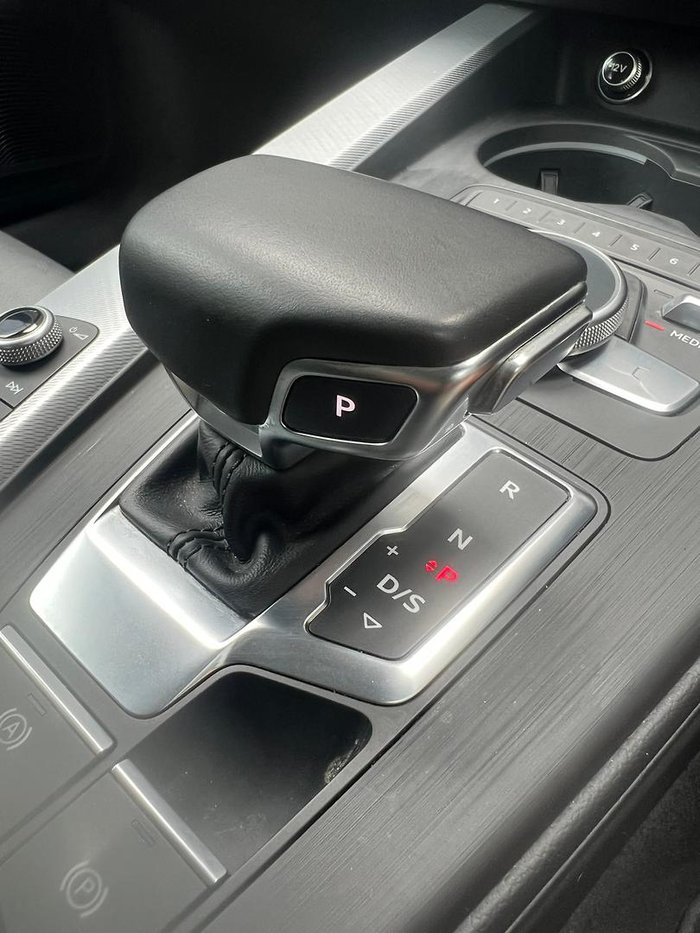 2019 Audi A4 45 TFSI S line