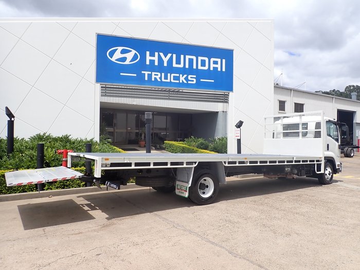 2018 ISUZU FRR 107-210