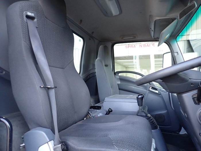 2018 ISUZU FRR 107-210