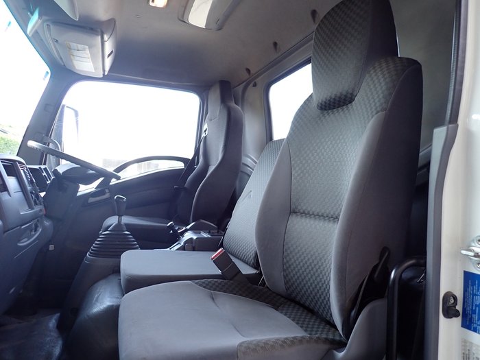 2018 ISUZU FRR 107-210