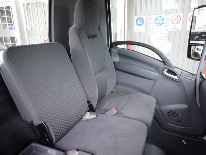 2018 ISUZU FRR 107-210