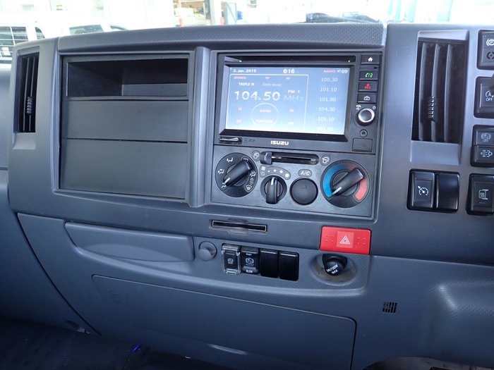 2018 ISUZU FRR 107-210