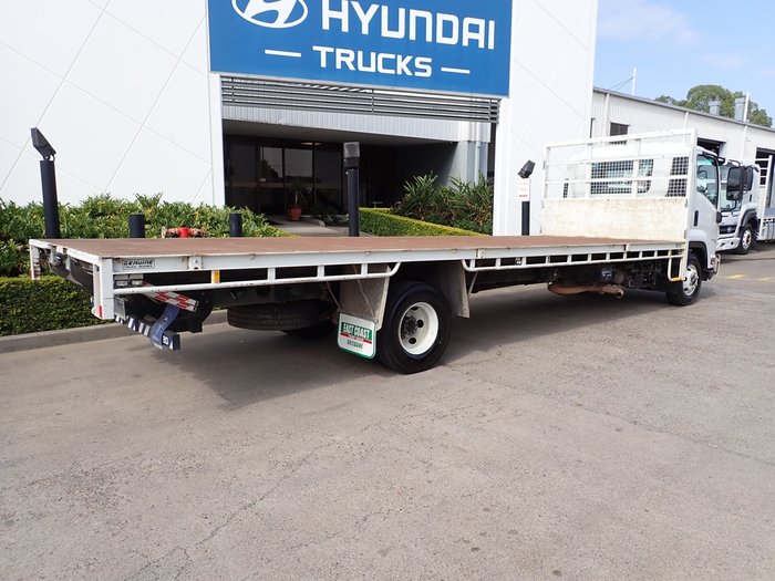 2018 ISUZU FRR 107-210