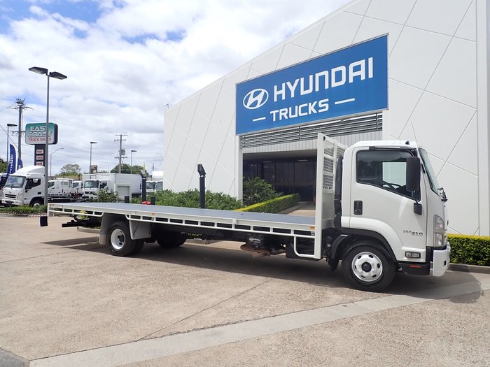 2018 ISUZU FRR 107-210