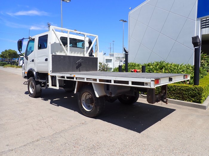 2017 HINO 300 4x4