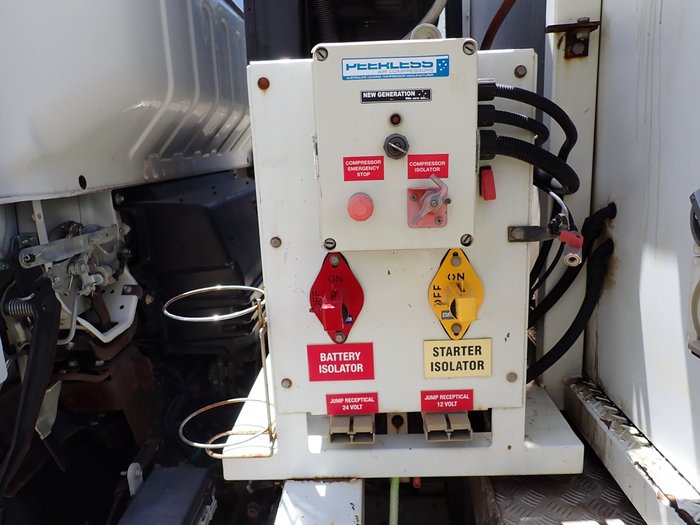 2018 ISUZU NPR 65-190