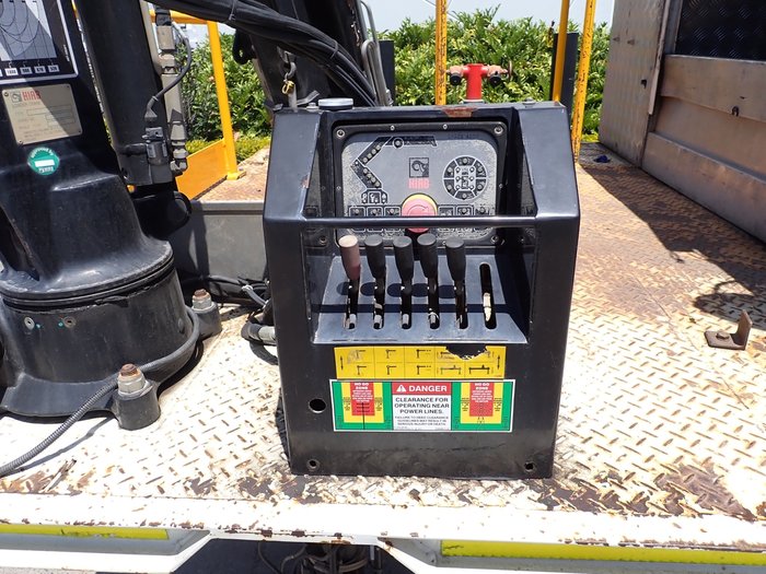 2018 ISUZU NPR 65-190