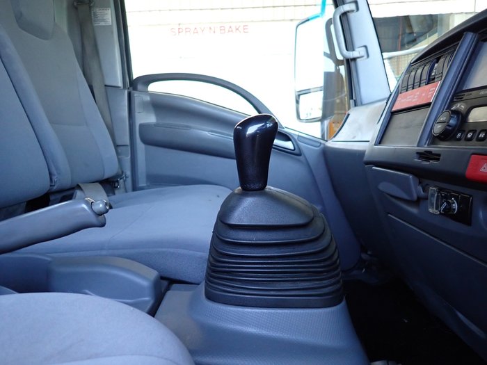 2018 ISUZU NPR 65-190