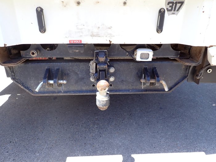 2018 ISUZU NPR 65-190