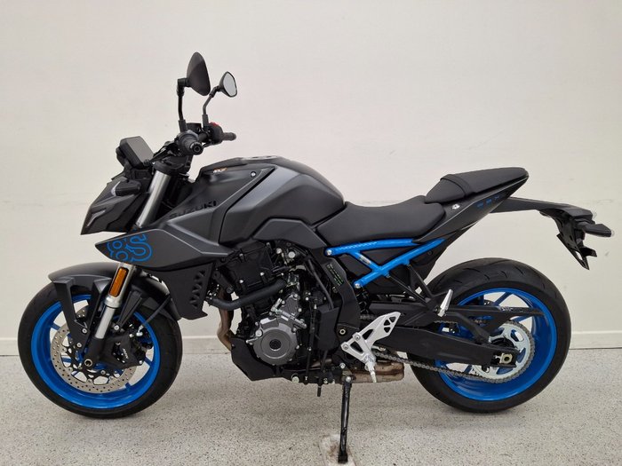 2025 Suzuki GSX-8S Black