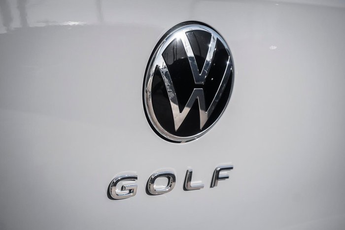 2025 Volkswagen Golf 110TSI R-Line