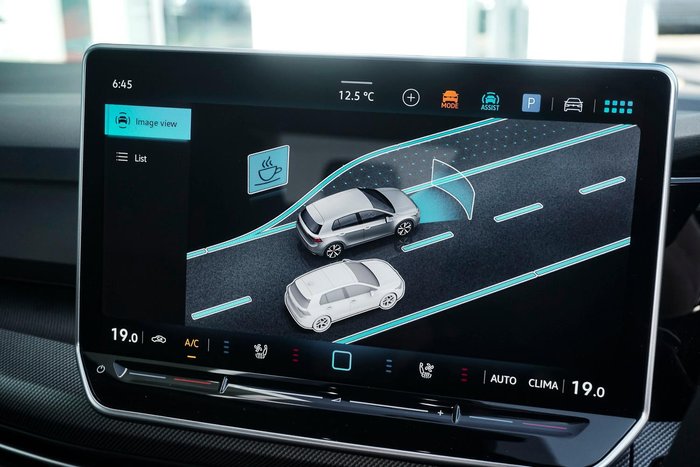 2025 Volkswagen Golf 110TSI R-Line